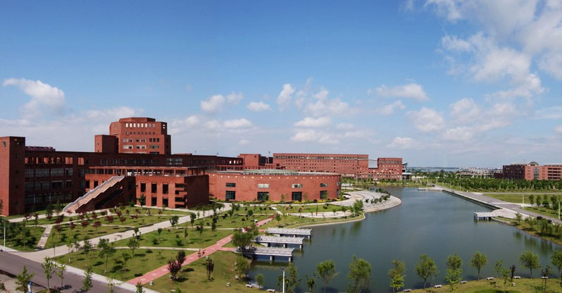 江西師范大學旭潔洗地機客戶案例-<a href=http://m.yuchu777.com target=_blank class=infotextkey>洗地機生產廠</a>家